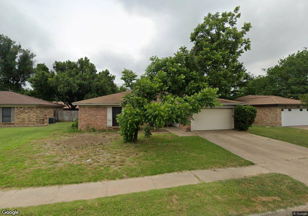 1412 Storm Ct E, Bedford, TX 76022 - photo 1