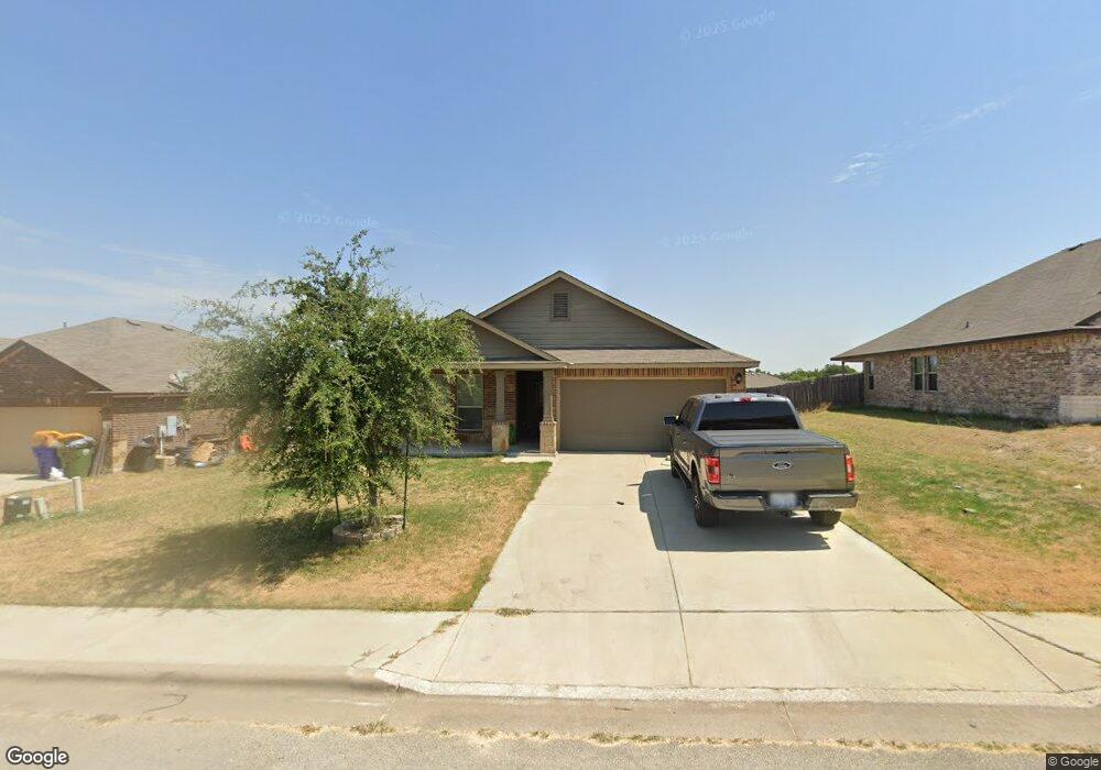 308 Chrislyn Dr, Troy, TX 76579 - photo 1