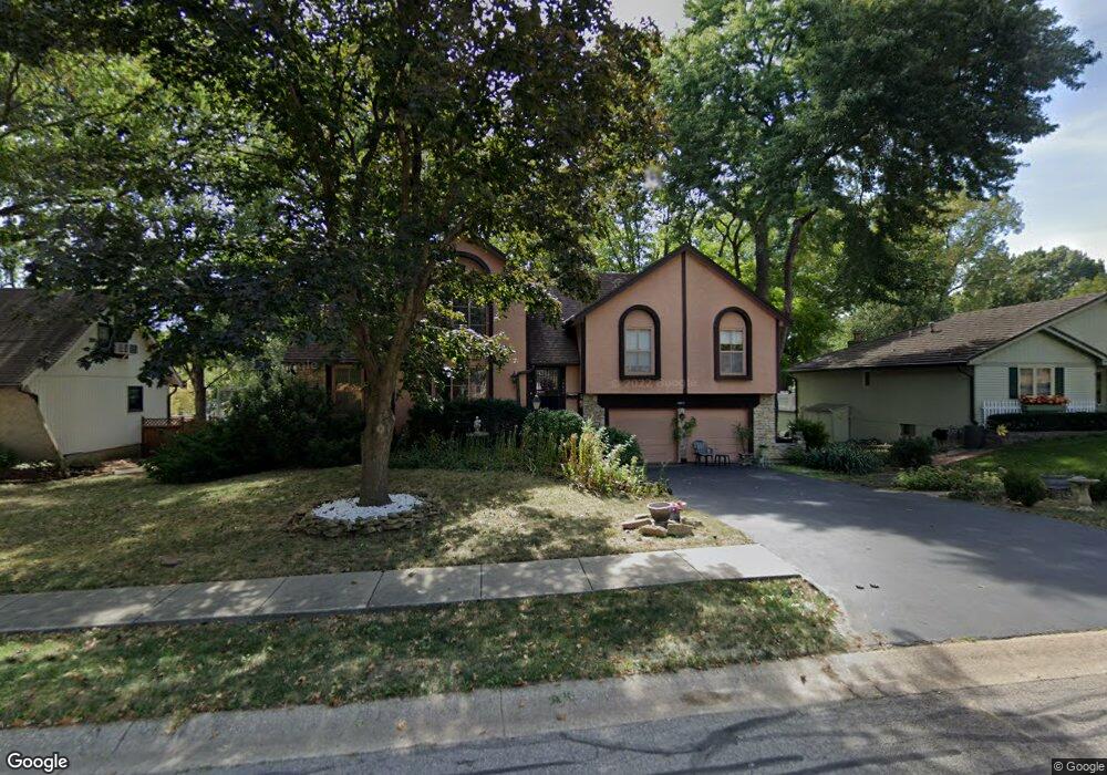 10817 W 70th Terrace, Shawnee, KS 66203 - photo 1