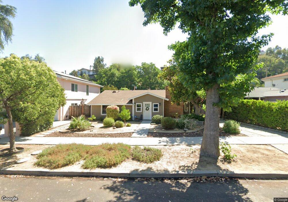 5174 Alhama Dr, Woodland Hills, CA 91364 - photo 1