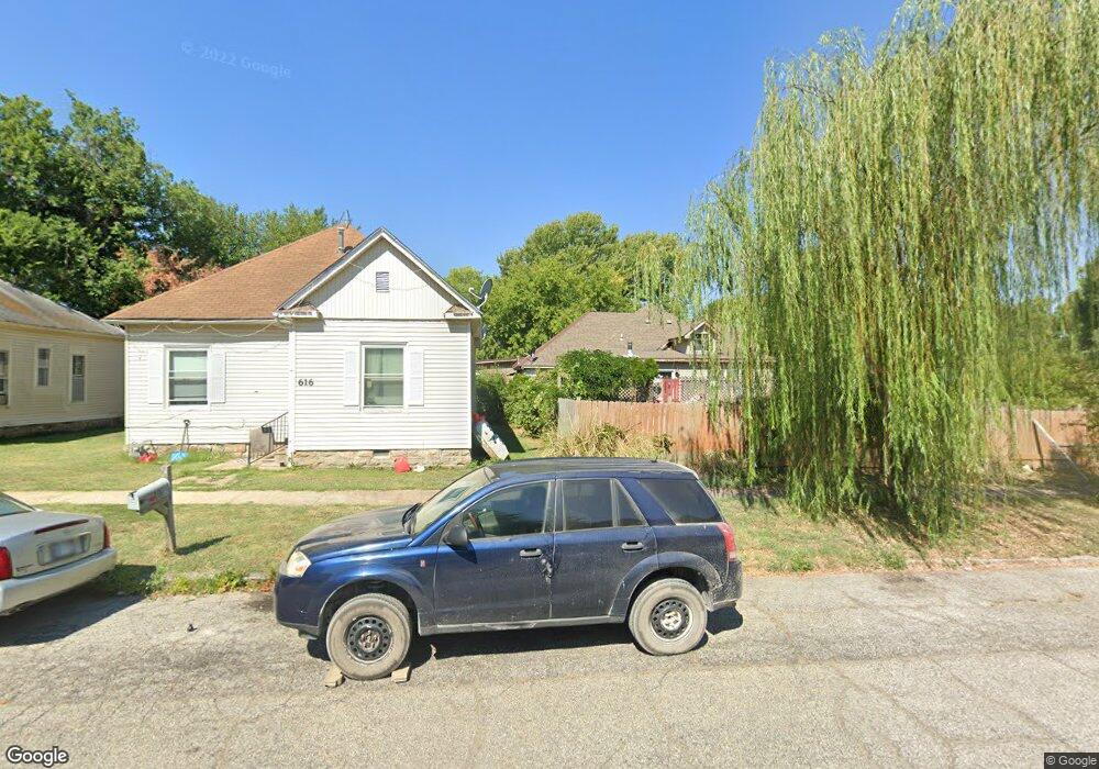 620 N 17th St, Parsons, KS 67357 - photo 1