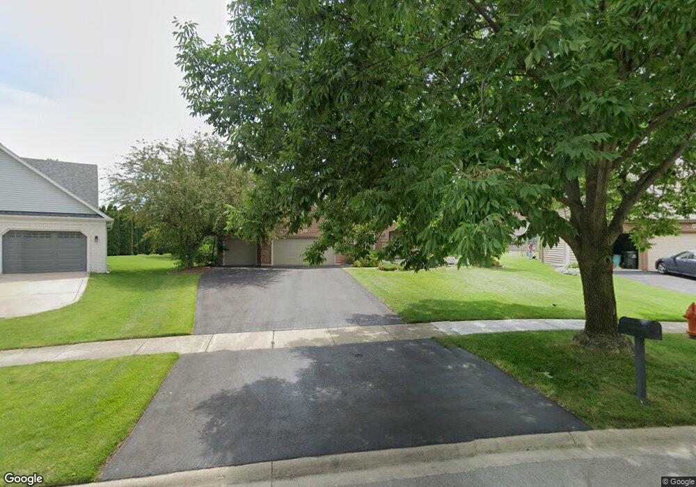 4424 Dairymans Cir unit 1, Naperville, IL 60564 - photo 1