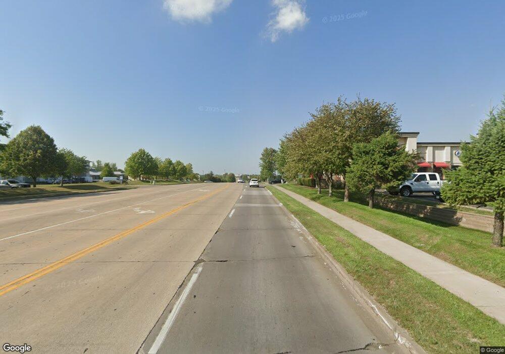 5300 Elmore Ave, Davenport, IA 52807 - photo 1