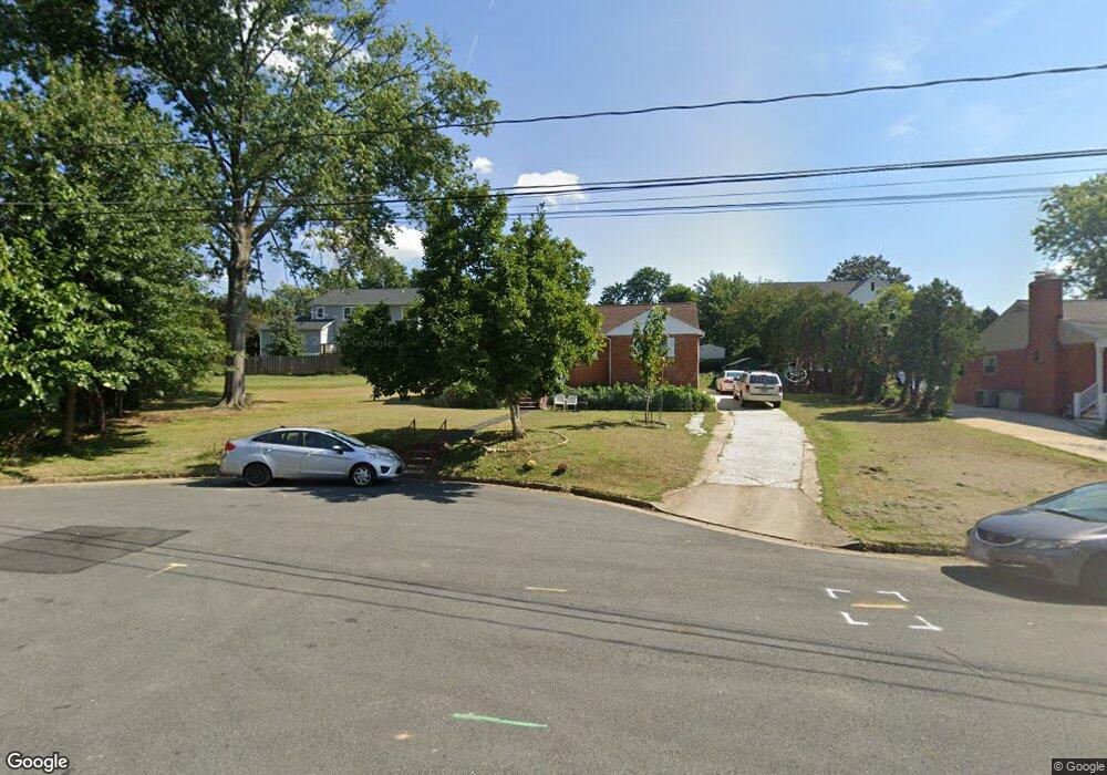 2235 Whitcomb Place, Falls Church, VA 22046 - photo 1