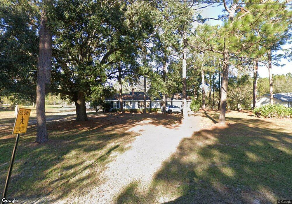 1312 Meadow Ln, Darien, GA 31305 - photo 1