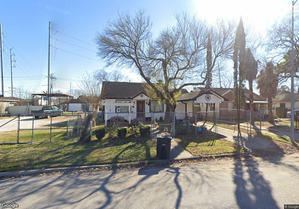 7236 Eppes St, Houston, TX 77087 - photo 1