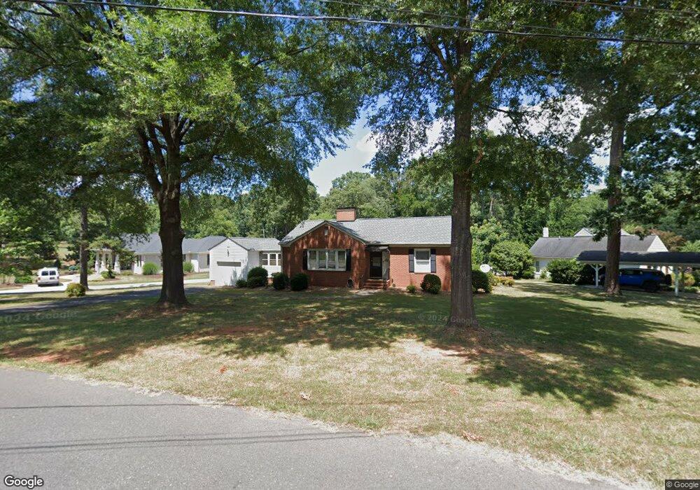 886 Westmont Dr, Asheboro, NC 27205 - photo 1