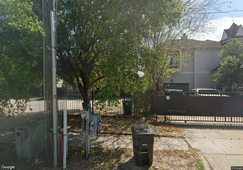 700 E 20th St, Houston, TX 77008 - photo 1