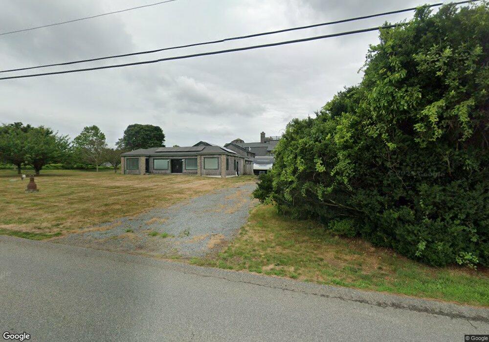 317 Gulf Rd, South Dartmouth, MA 02748 - photo 1