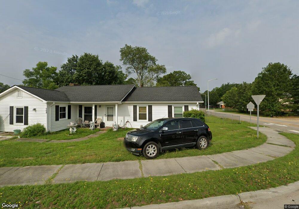 568 Glensford Dr, Fayetteville, NC 28314 - photo 1