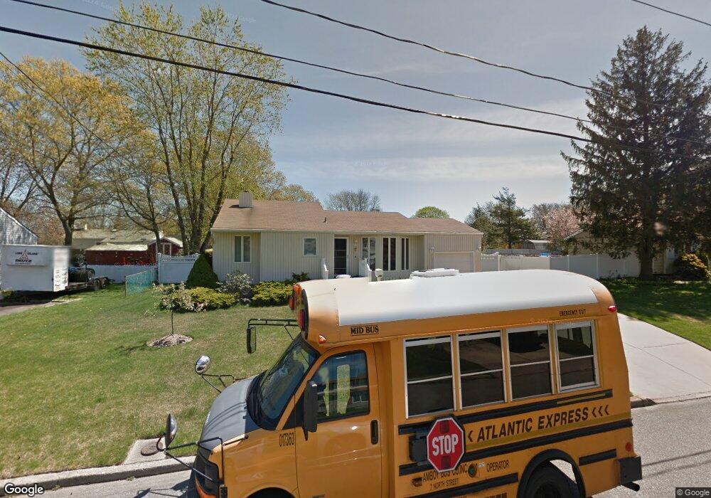 3005 Beechnut Ave, Medford, NY 11763 - photo 1