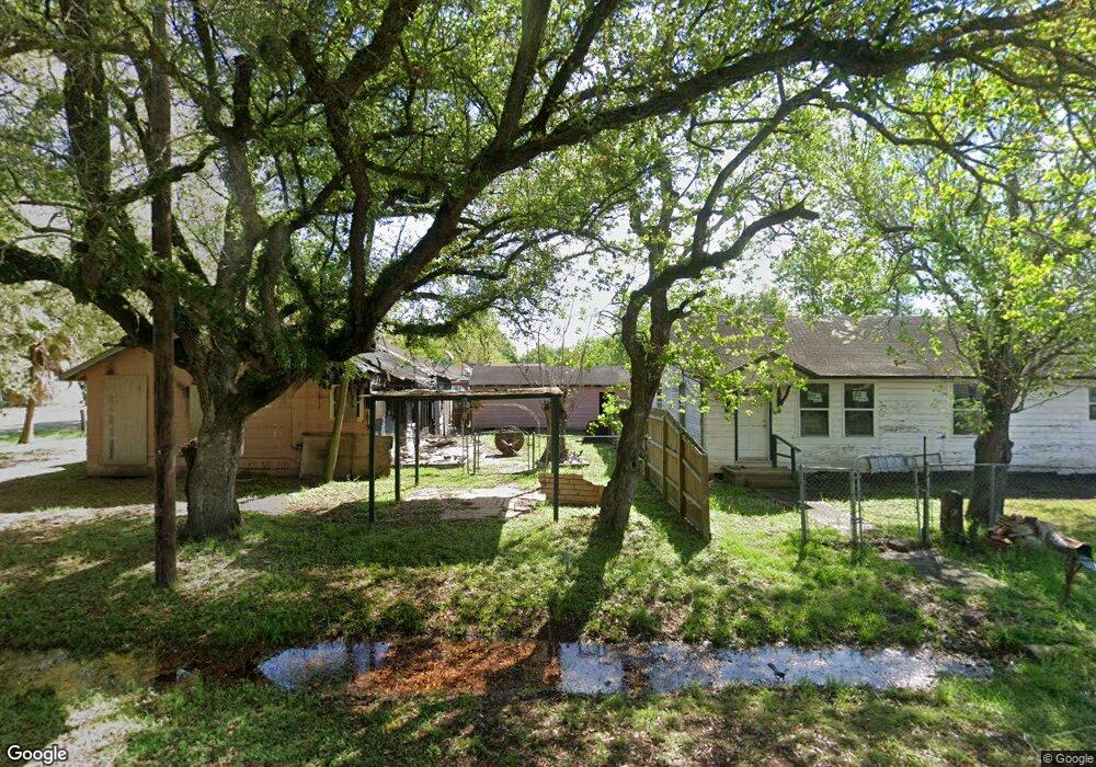 2415 Clover Ave, Bay City, TX 77414 - photo 1