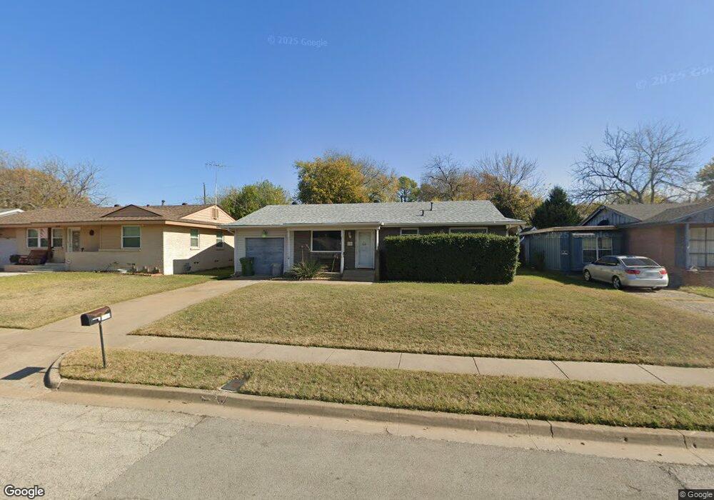 420 Myrtle Dr, Hurst, TX 76053 - photo 1