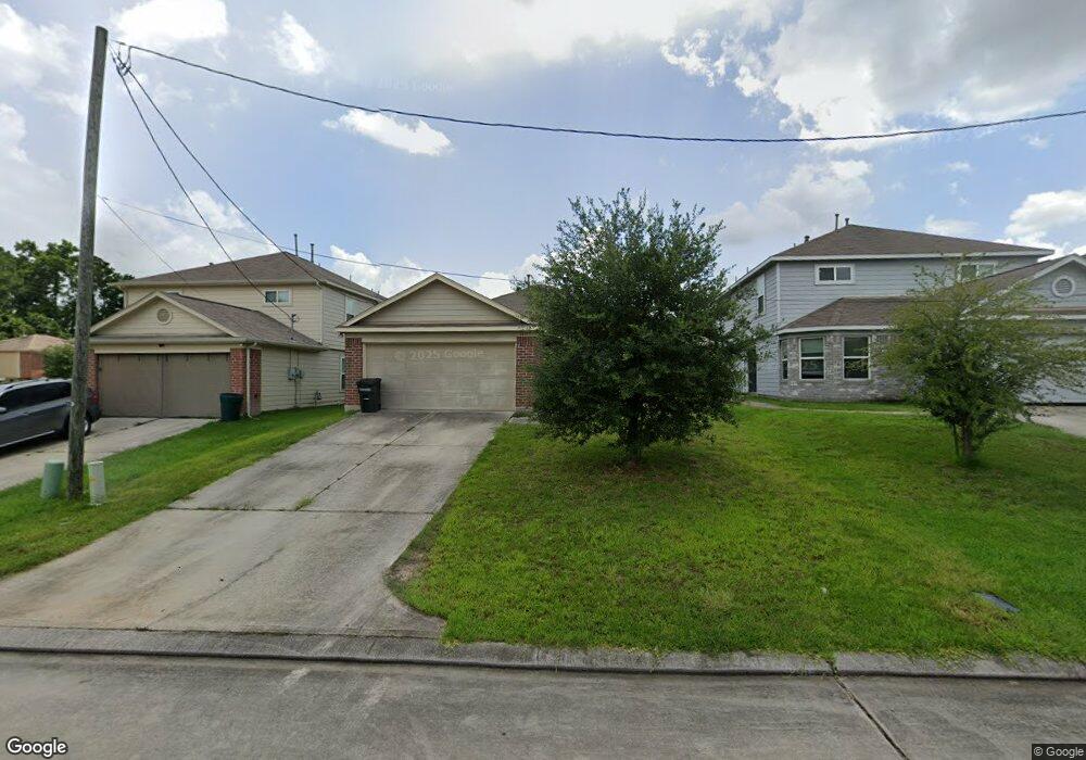 16735 N Blue Jay Dr, Conroe, TX 77385 - photo 1