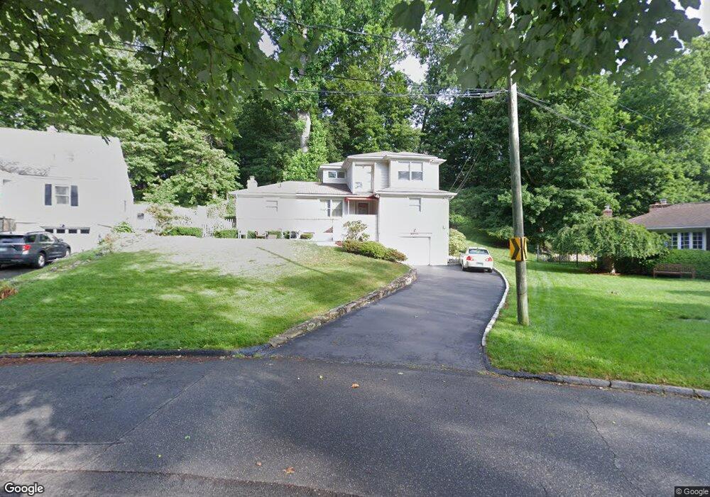 110 Elmbrook Dr, Stamford, CT 06906 - photo 1