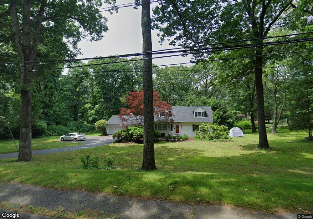 183 E Rocks Rd, Norwalk, CT 06851 - photo 1