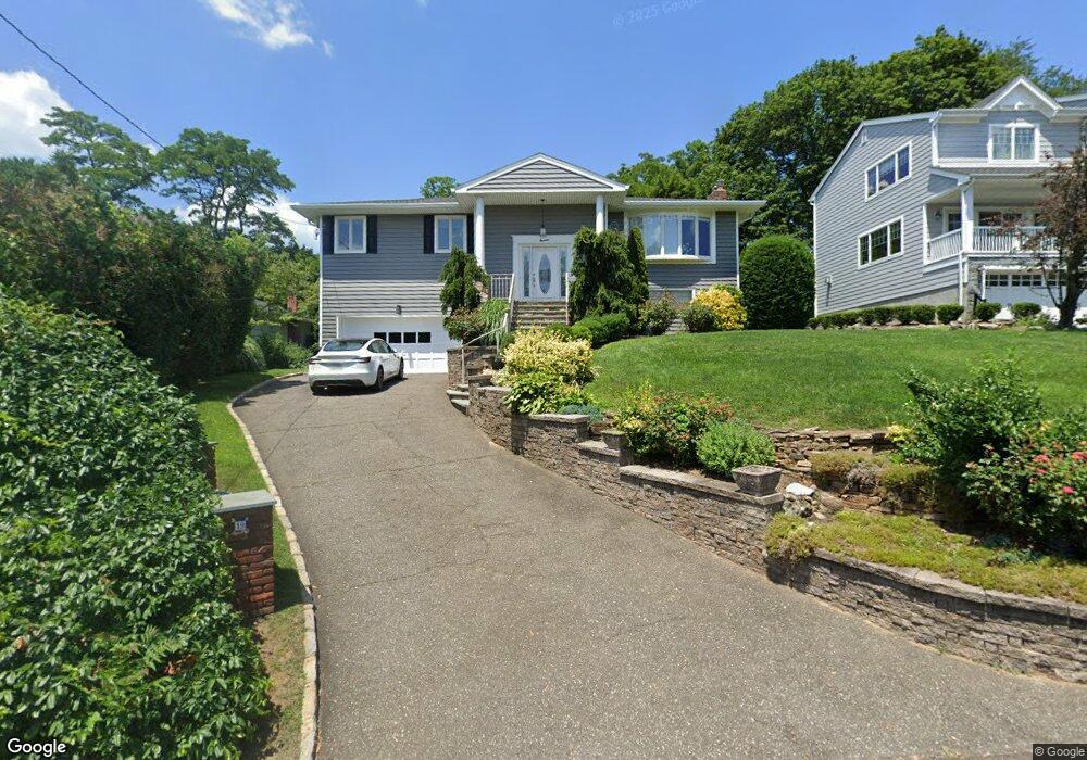 19 Capi Ln, Port Washington, NY 11050 - photo 1