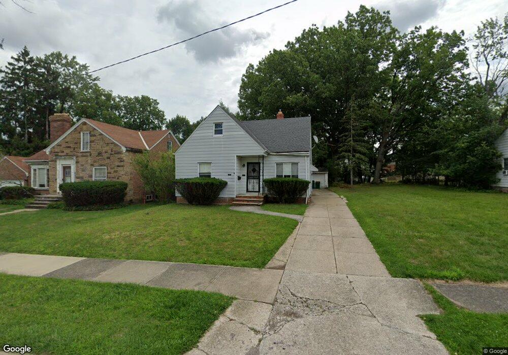 5431 Grasmere Ave, Maple Heights, OH 44137 - photo 1