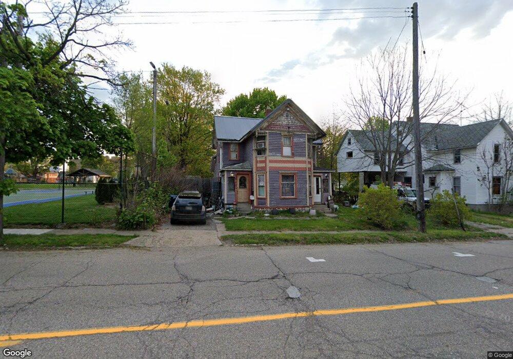 1041 S Grand Traverse St, Flint, MI 48502 - photo 1