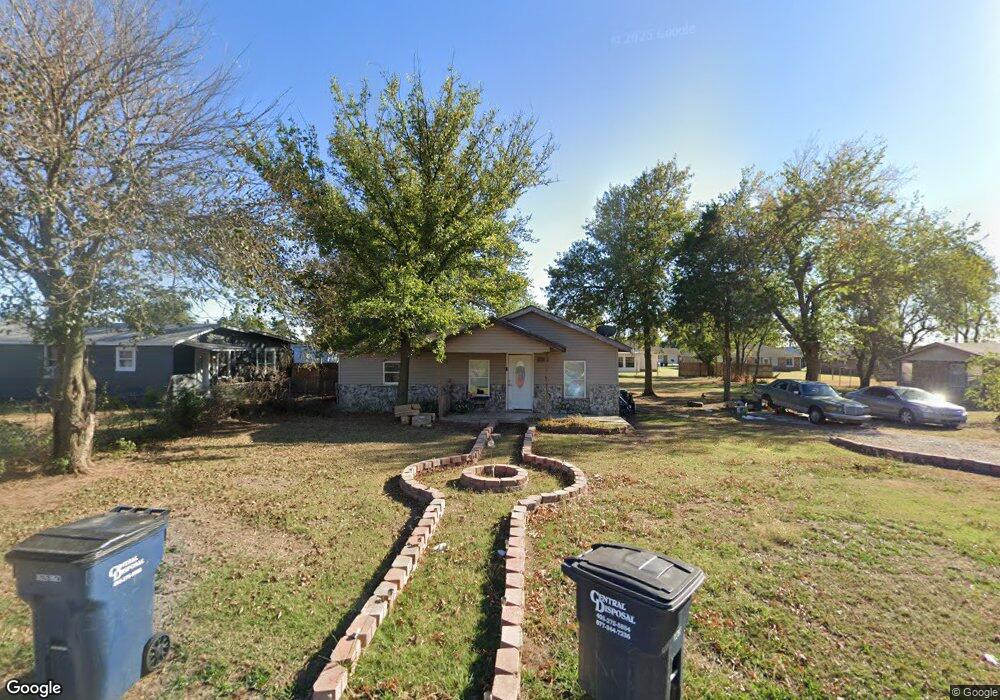 1809 W University St, Shawnee, OK 74804 - photo 1