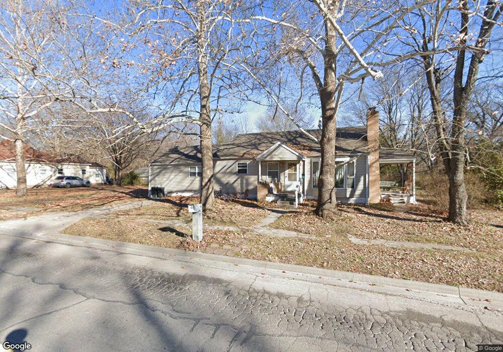 1036 S 21st St, Parsons, KS 67357 - photo 1