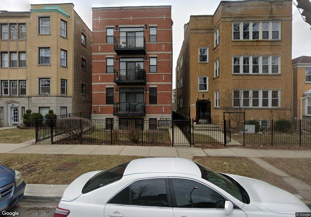 6428 N Fairfield Ave unit 2F, Chicago, IL 60645 - photo 1