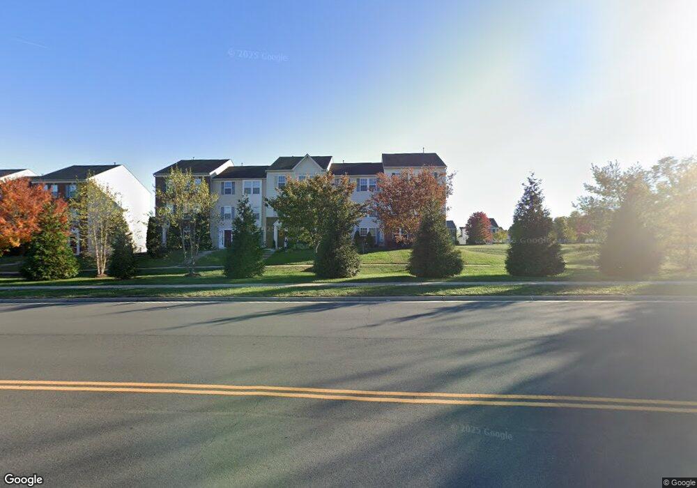 42927 Edgewater St, Chantilly, VA 20152 - photo 1