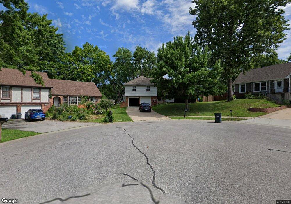 12412 W 70th St, Shawnee, KS 66216 - photo 1