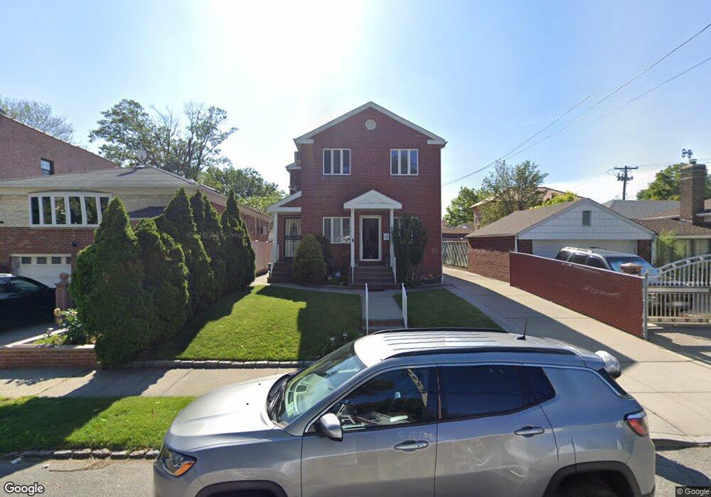 2714 166th St, Flushing, NY 11358 - photo 1