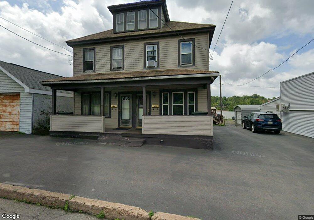 112 W Buttonwood St, Hazleton, PA 18201 - photo 1