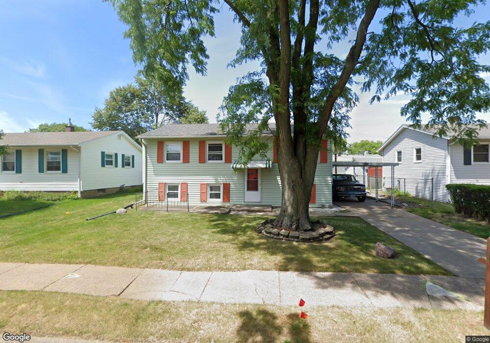 1816 W 69th St, Davenport, IA 52806 - photo 1