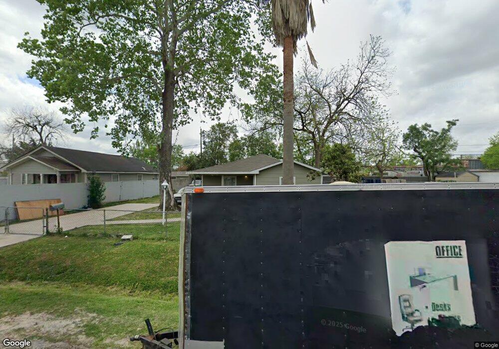 2704 Milwaukee St, Houston, TX 77026 - photo 1