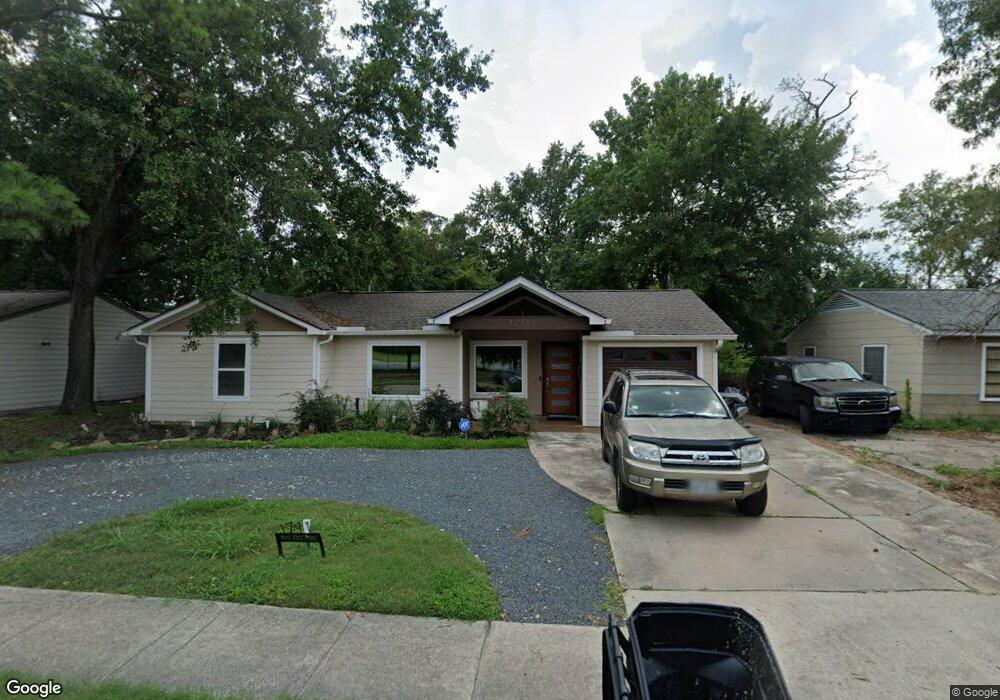 1711 W 43rd St, Houston, TX 77018 - photo 1