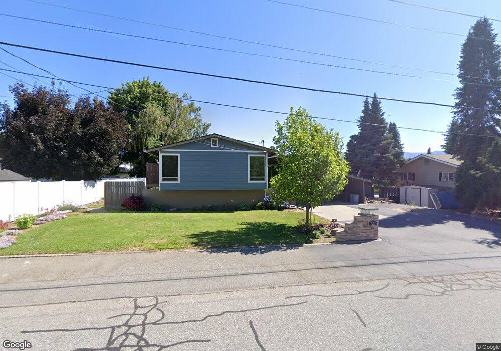 722 13th St NE, East Wenatchee, WA 98802 - photo 1