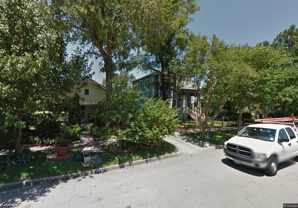 713 E 7th 1/2 St, Houston, TX 77007 - photo 1