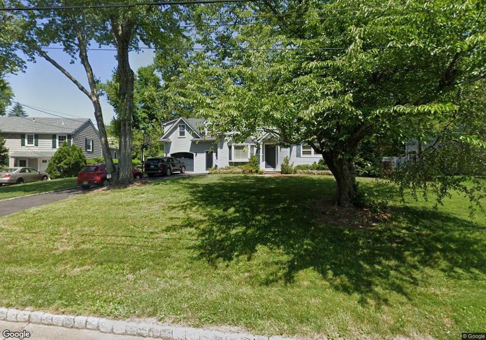 8 Dogwood Ln, New Providence, NJ 07974 - photo 1