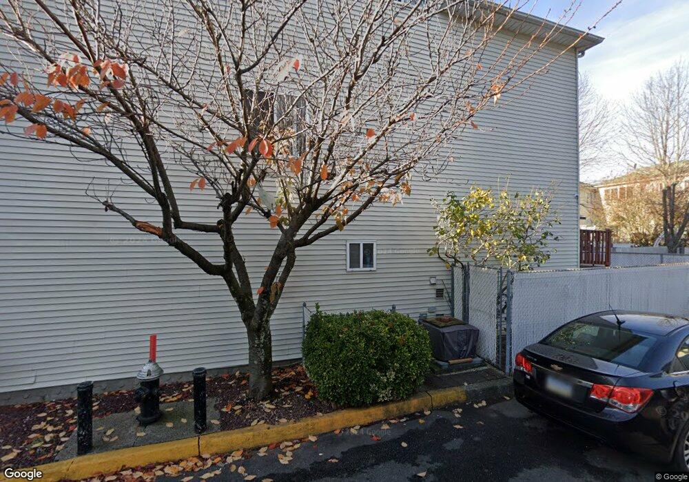 50 Woodcutters Ln, Staten Island, NY 10306 - photo 1