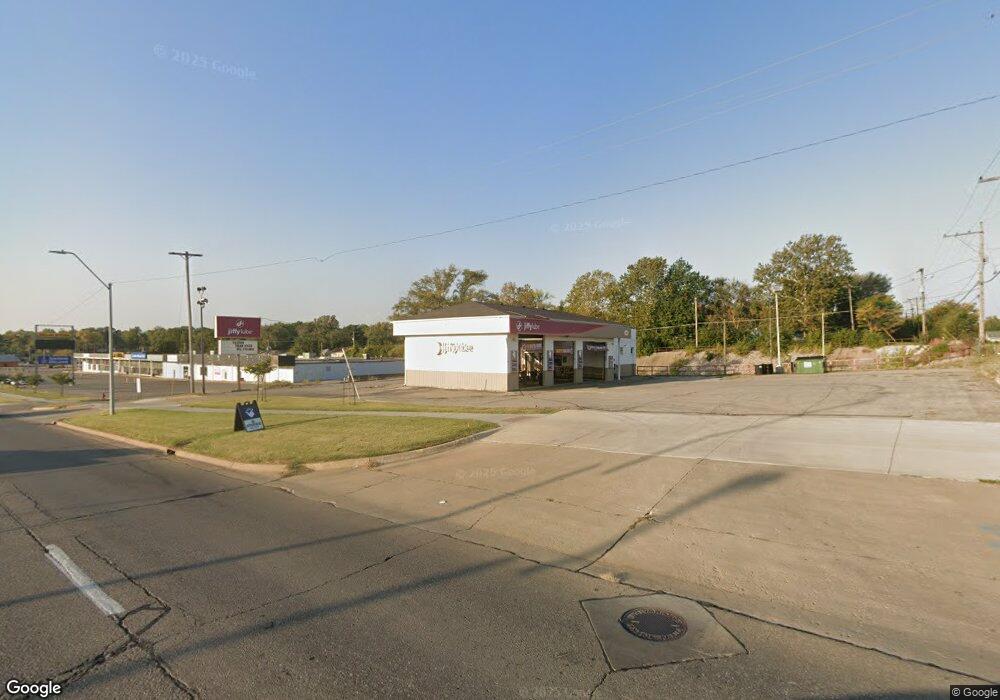 3301 SW Topeka Blvd, Topeka, KS 66611 - photo 1