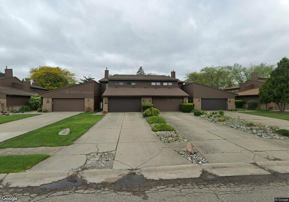 116 Riverview Blvd, Flushing, MI 48433 - photo 1