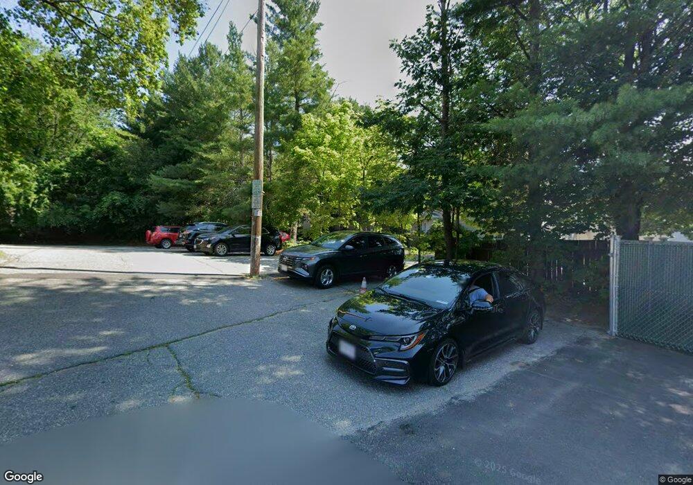 367 Aiken Ave unit 8, 367, Lowell, MA 01850 - photo 1