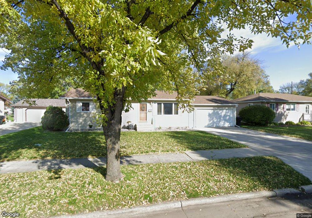 1716 21st Ave S, Grand Forks, ND 58201 - photo 1