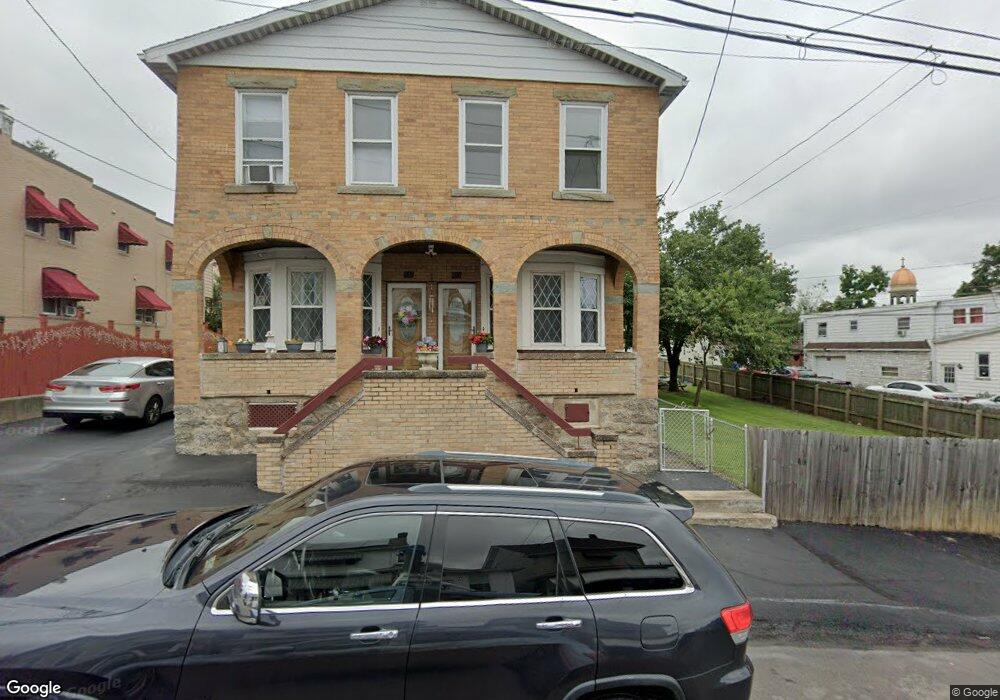 621 Carson St, Hazleton, PA 18201 - photo 1