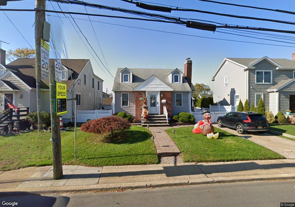 3180 Oceanside Rd, Oceanside, NY 11572 - photo 1