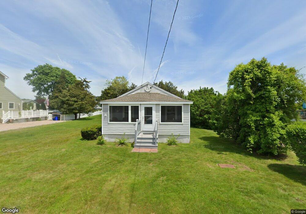 31 Benson Ave, Westerly, RI 02891 - photo 1