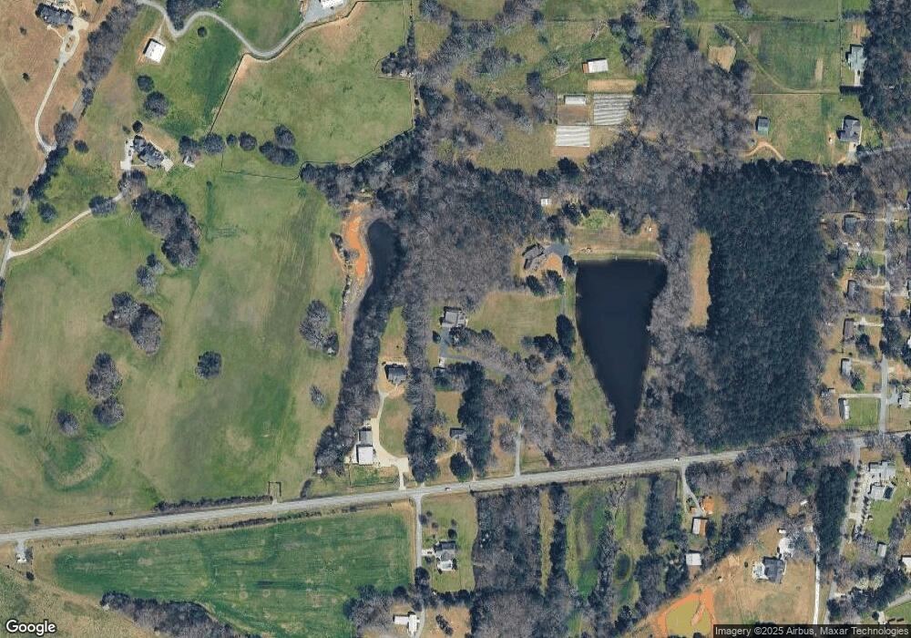 4526 Red Bud Rd NE, Calhoun, GA 30701 - photo 1