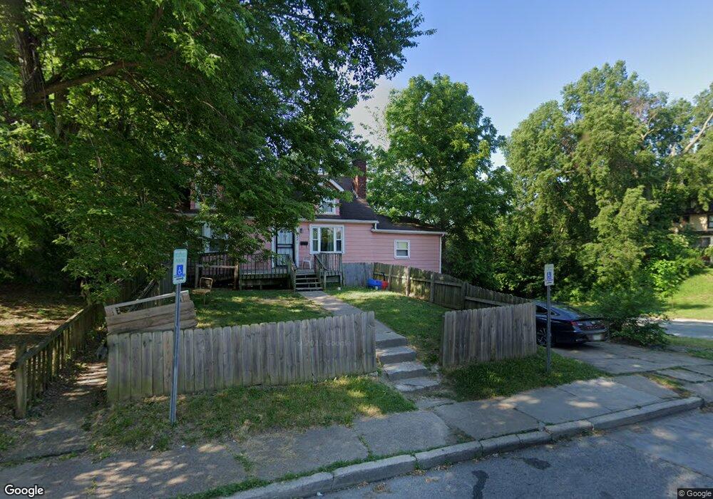 827 W 8th St, Davenport, IA 52802 - photo 1