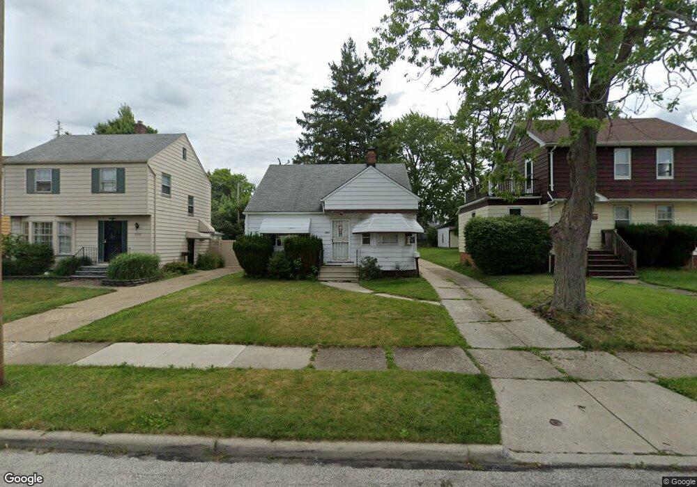 5163 Cato St, Maple Heights, OH 44137 - photo 1