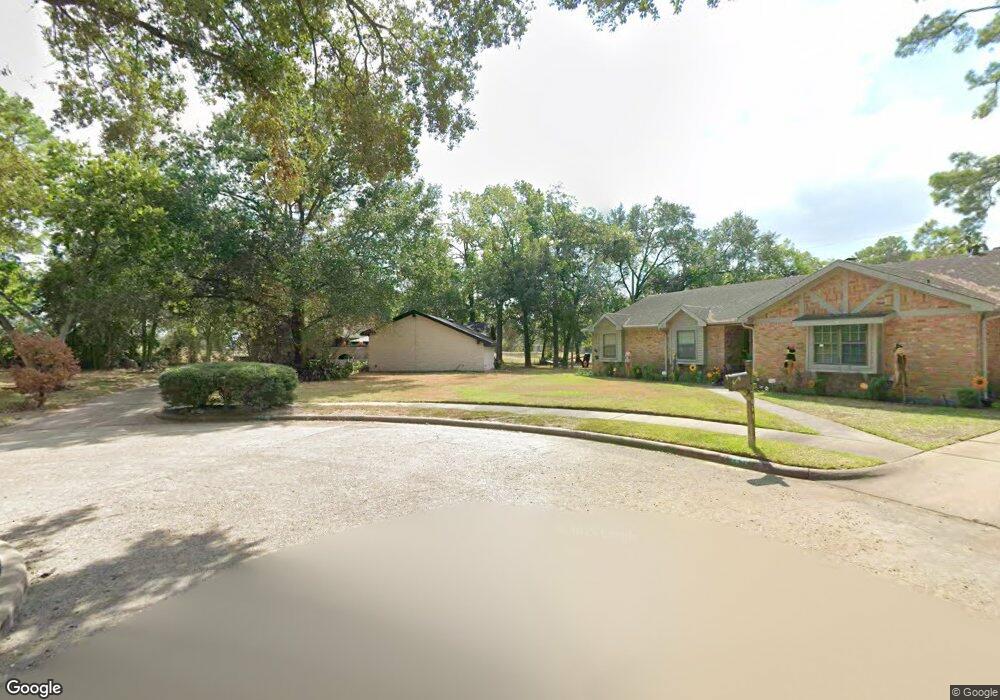 7458 Tall Pines Dr, Houston, TX 77088 - photo 1