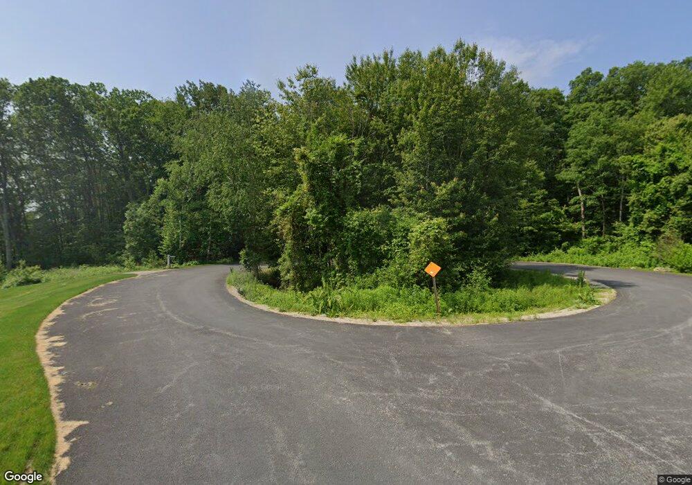 95 Pinewood Rd, Hudson, NH 03051 - photo 1