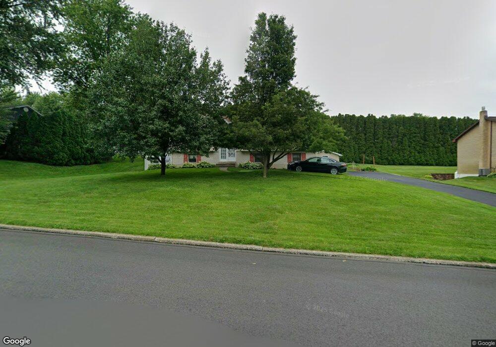 7506 Miller Dr, Bath, PA 18014 - photo 1